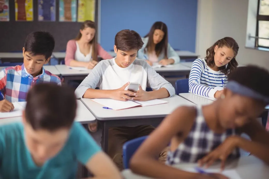 Cellphones in class: A changing conversation